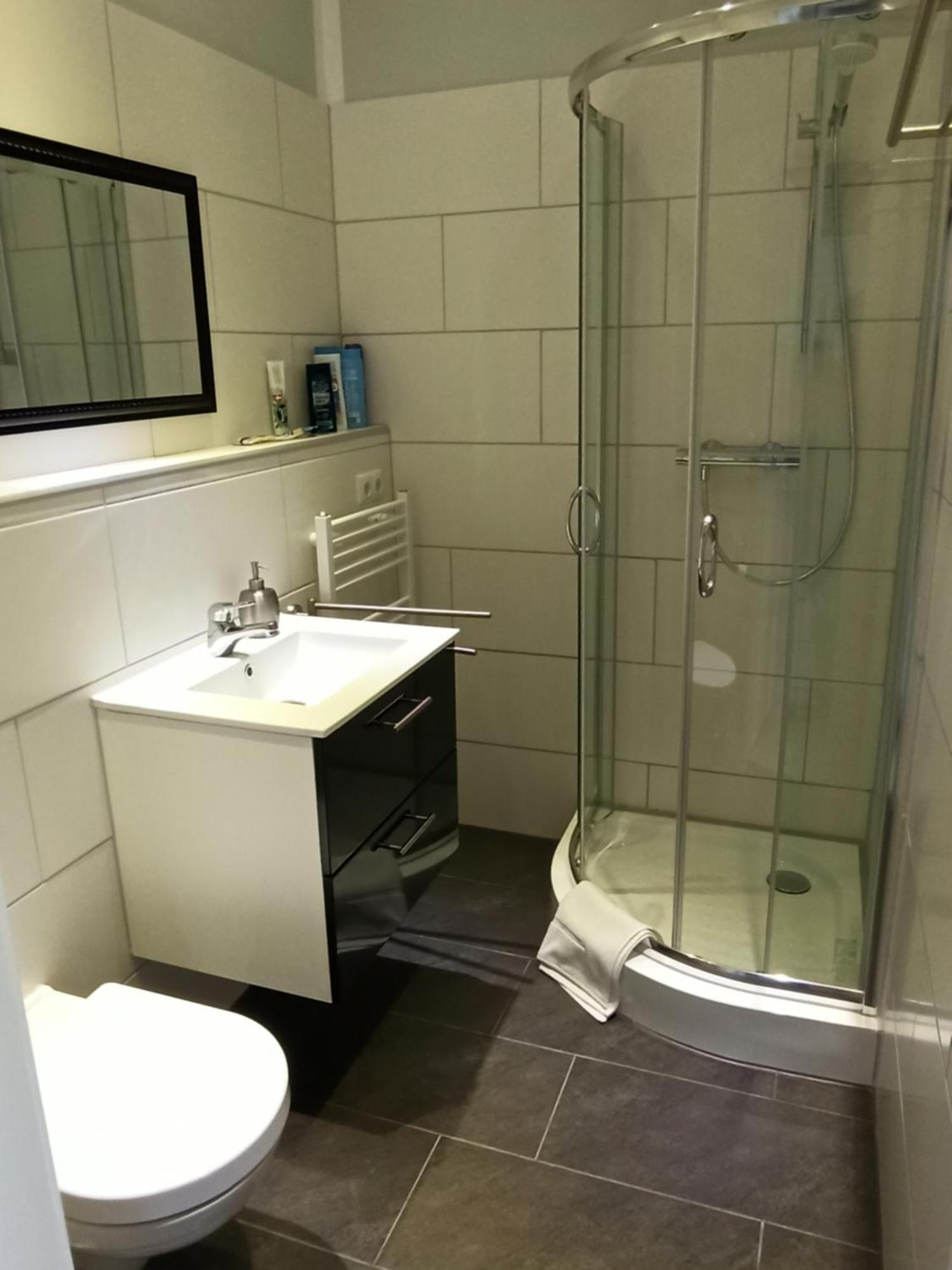 Business Apartment Near Neuss/Duesseldorf Korschenbroich Room photo